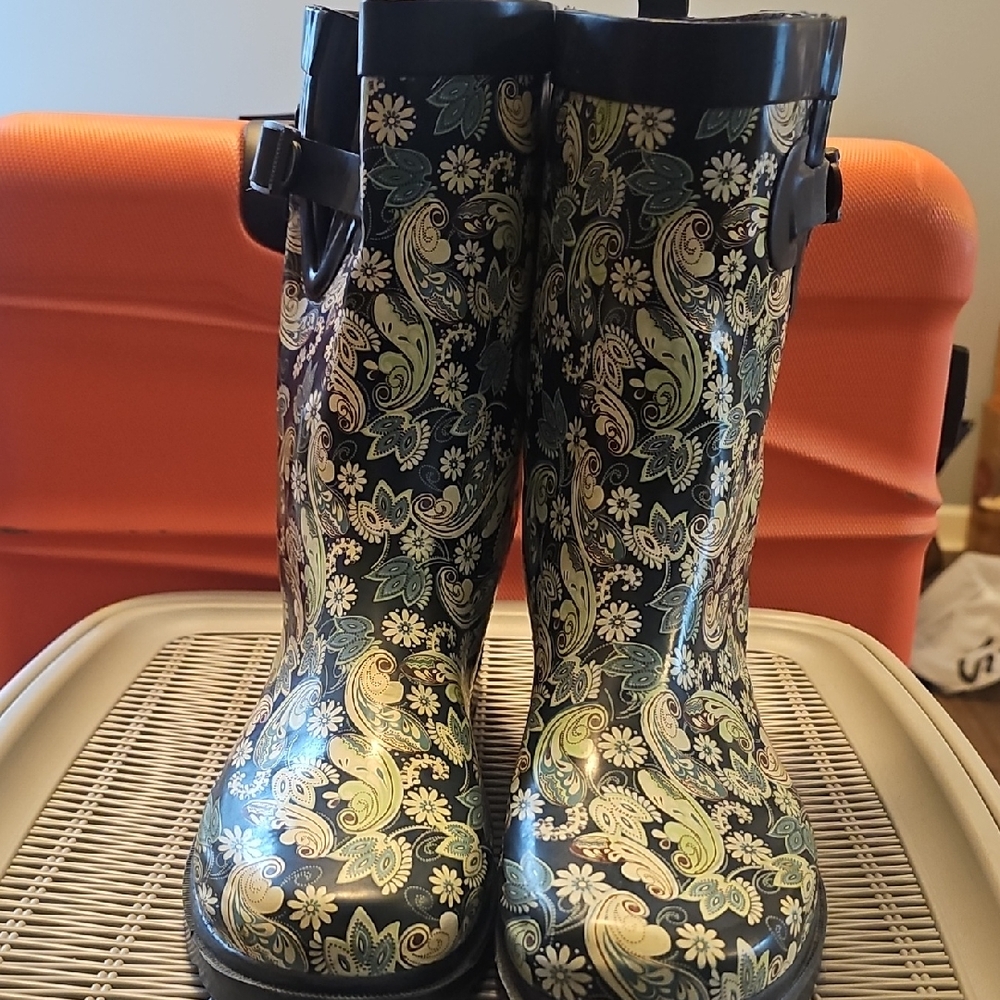 Dancing in the Rain ☔        Blue Winter Rain Boots with Vintage Floral Pattern!